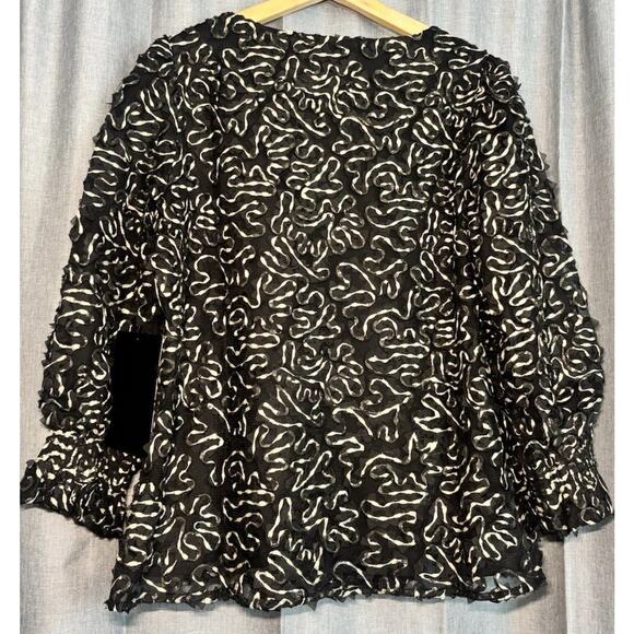 Tuckernuck NWT Nightly Organza Easton Black Gold Blouse Size Large - Picture 8 of 16